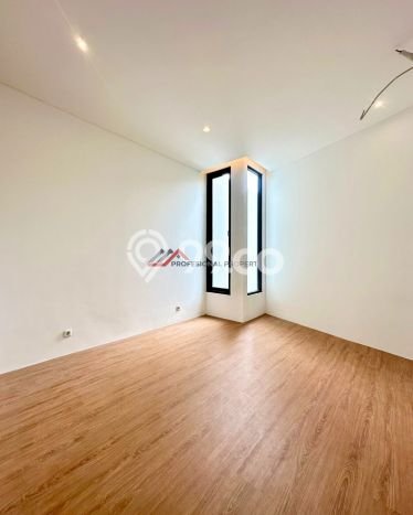Jual Rumah Mewah Elegan Dengan View Eksklusif di Kemang, Jakarta Selatan Jual Rumah Mewah Elegan Dengan View Eksklusif di Kemang, Jakarta Selatan