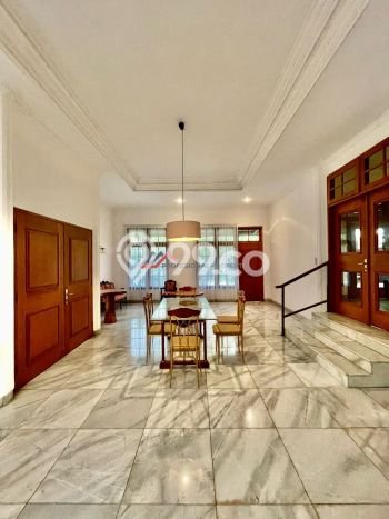 For Sale! Luxury House LT 1600m2 Desain Elegan di Kemang For Sale! Luxury House LT 1600m2 Desain Elegan di Kemang
