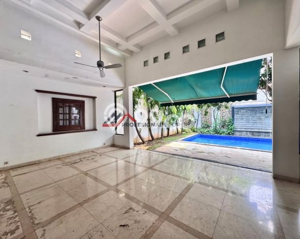 Ready to Use! Premium House LT 500m2 Desain Modern di Cipete Ready to Use! Premium House LT 500m2 Desain Modern di Cipete