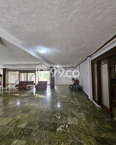 Rumah Mewah LB 2500m2 Siap Huni Desain Elegan di Patra Kuningan, Jakarta Selatan Rumah Mewah LB 2500m2 Siap Huni Desain Elegan di Patra Kuningan, Jakarta Selatan