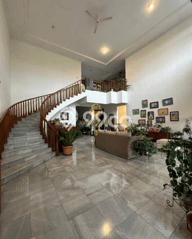 Ready to Use! Premium House LT 2593m2 Desain Modern di Kemang Ready to Use! Premium House LT 2593m2 Desain Modern di Kemang