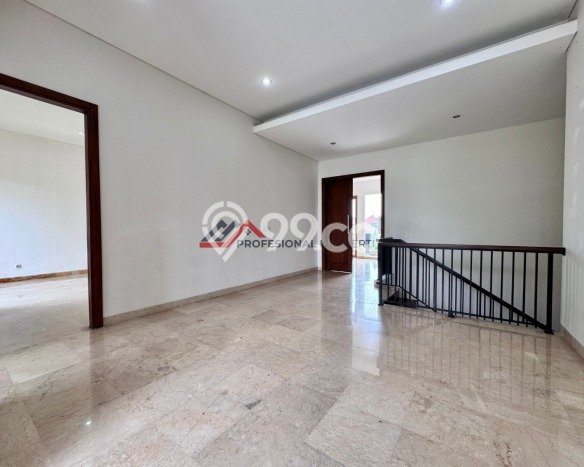 For Sale! Premium House LT 260m2 Desain Modern di Kemang For Sale! Premium House LT 260m2 Desain Modern di Kemang