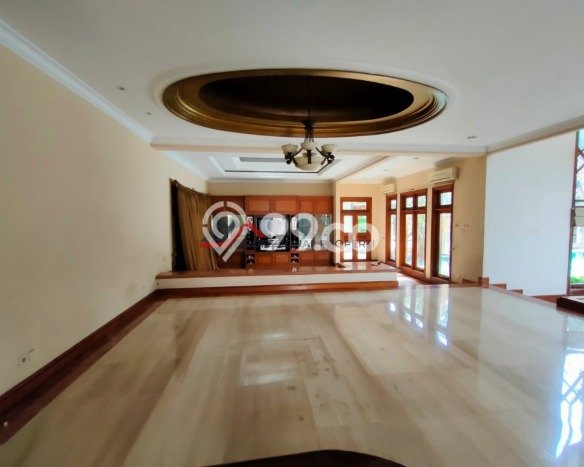 Jual Rumah Luas Elegan Dengan View Eksklusif di Pondok Indah, Jakarta Selatan Jual Rumah Luas Elegan Dengan View Eksklusif di Pondok Indah, Jakarta Selatan