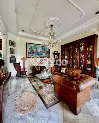 Rumah Mewah LB 750m2 Siap Huni Desain Elegan di Kemang, Jakarta Selatan Rumah Mewah LB 750m2 Siap Huni Desain Elegan di Kemang, Jakarta Selatan