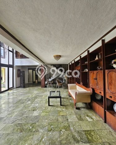 Rumah Mewah LB 2500m2 Siap Huni Desain Elegan di Patra Kuningan, Jakarta Selatan Rumah Mewah LB 2500m2 Siap Huni Desain Elegan di Patra Kuningan, Jakarta Selatan
