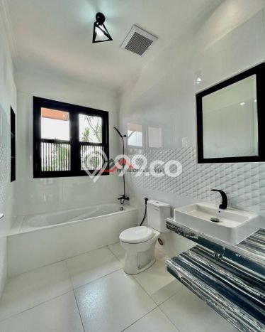 Ready to Use! Premium House LT 750m2 Desain Elegan di Kemang Ready to Use! Premium House LT 750m2 Desain Elegan di Kemang