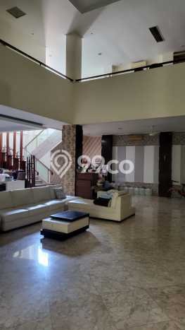 Hunian Mewah LB 350m2 Siap Pakai Desain Elegan di Pluit, Jakarta Utara Hunian Mewah LB 350m2 Siap Pakai Desain Elegan di Pluit, Jakarta Utara