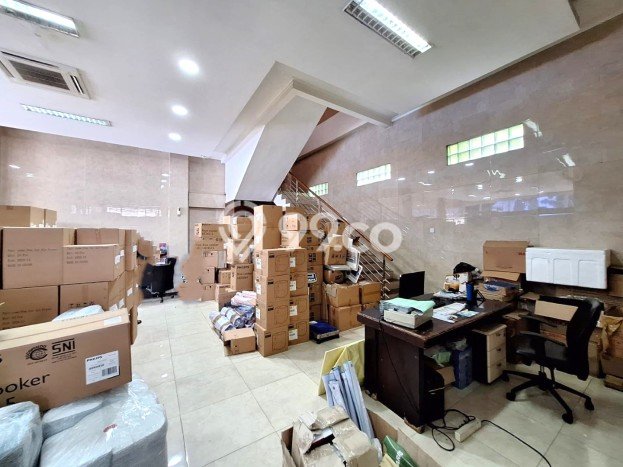 Kantor Usaha Dijual di Kemayoran Jakarta Pusat LT 425m2 & LB 1200m2 Kantor Usaha Dijual di Kemayoran Jakarta Pusat LT 425m2 & LB 1200m2