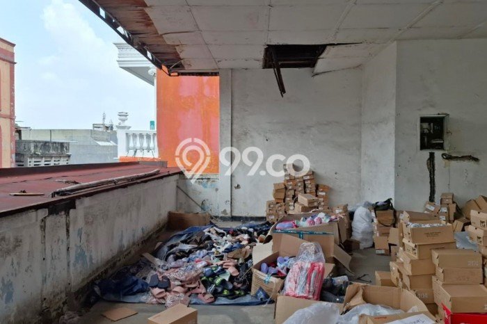 Ruko Dijual di Jakarta Pusat LT 242m2 & LB 600m2 Lokasi Terbaik! Ruko Dijual di Jakarta Pusat LT 242m2 & LB 600m2 Lokasi Terbaik!