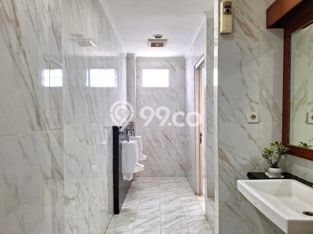 Kantor Usaha Dijual di Kemayoran Jakarta Pusat LT 425m2 & LB 1200m2 Kantor Usaha Dijual di Kemayoran Jakarta Pusat LT 425m2 & LB 1200m2