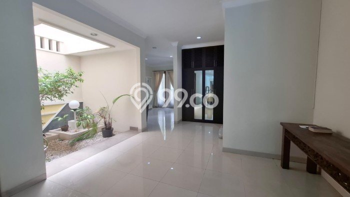 Hunian Mewah LB 300m2 Siap Pakai Desain Elegan di Pejaten, Jakarta Selatan Hunian Mewah LB 300m2 Siap Pakai Desain Elegan di Pejaten, Jakarta Selatan