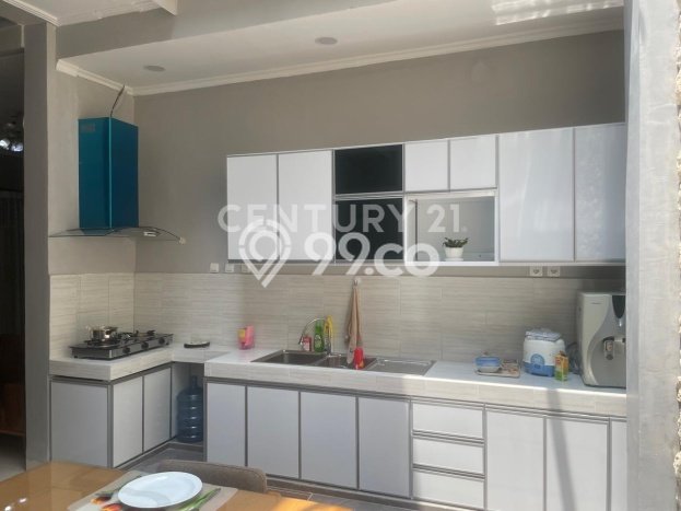 Rumah Elit LB 450m2 Siap Huni Desain Elegan di Pulo Asem, Jakarta Timur Rumah Elit LB 450m2 Siap Huni Desain Elegan di Pulo Asem, Jakarta Timur