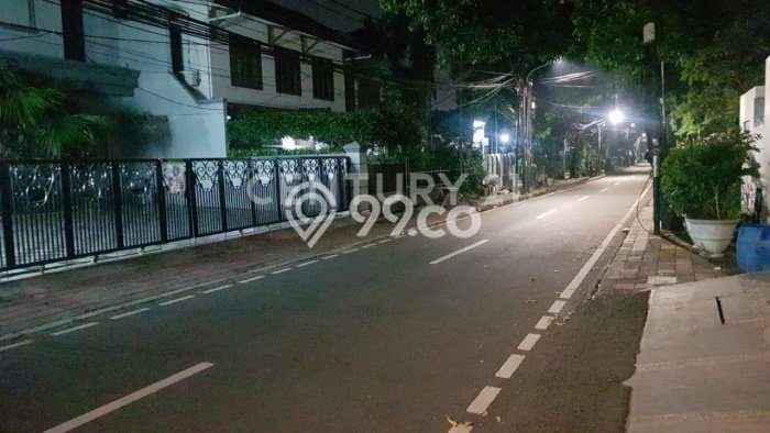 Rumah Luxury Modern Tanpa Renovasi di Kramat Jakarta Pusat Rumah Luxury Modern Tanpa Renovasi di Kramat Jakarta Pusat