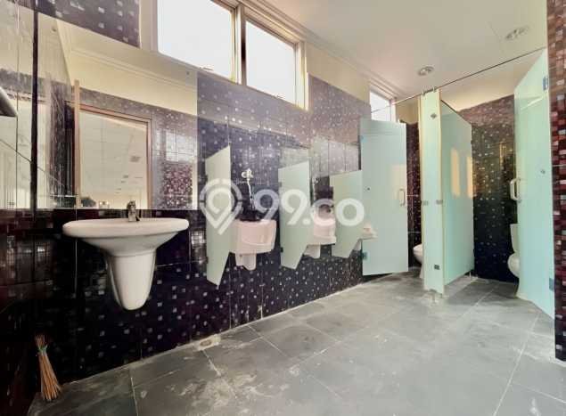 Untuk Dijual! Kantor di Warung Buncit Jakarta Selatan LT 1400m2 / LB 8800m2 Kawasan Strategis Untuk Dijual! Kantor di Warung Buncit Jakarta Selatan LT 1400m2 / LB 8800m2 Kawasan Strategis