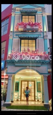 Unit Ruko Dijual di Tangerang Selatan LT 81m2 & LB 243m2 Unit Ruko Dijual di Tangerang Selatan LT 81m2 & LB 243m2