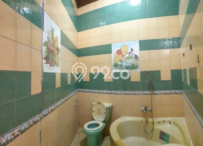 Rumah Menguntungkan di Galaxy, Dekat Kawasan Bisnis, Bekasi - 4 Kamar Tidur Rumah Menguntungkan di Galaxy, Dekat Kawasan Bisnis, Bekasi - 4 Kamar Tidur
