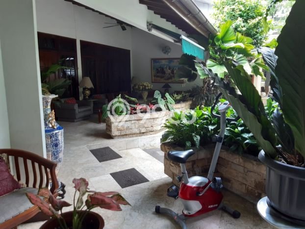 Dijual Hunian Mewah dengan Fasilitas Sekitar Komplit di Menteng, Jakarta Pusat Dijual Hunian Mewah dengan Fasilitas Sekitar Komplit di Menteng, Jakarta Pusat