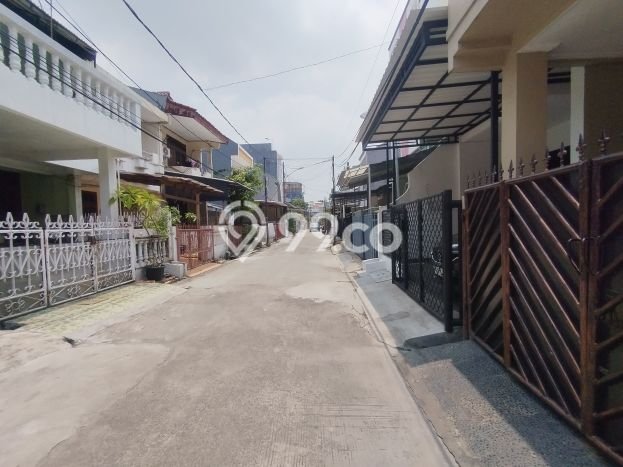 Rumah Modern Cantik 4 KT Bisa Langsung Pindah di Kelapa Gading Rumah Modern Cantik 4 KT Bisa Langsung Pindah di Kelapa Gading