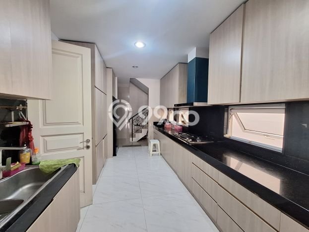 Rumah Eksklusif Siap Huni LT 440m2 di Kelapa Gading, Jakarta Utara Rumah Eksklusif Siap Huni LT 440m2 di Kelapa Gading, Jakarta Utara