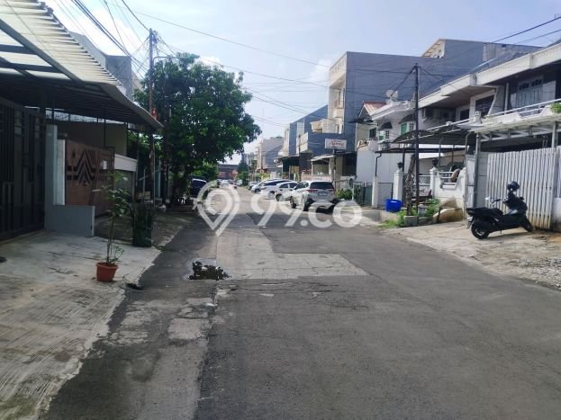 Hunian Eksklusif Siap Huni LT 184m2 di Kelapa Gading, Jakarta Utara Hunian Eksklusif Siap Huni LT 184m2 di Kelapa Gading, Jakarta Utara
