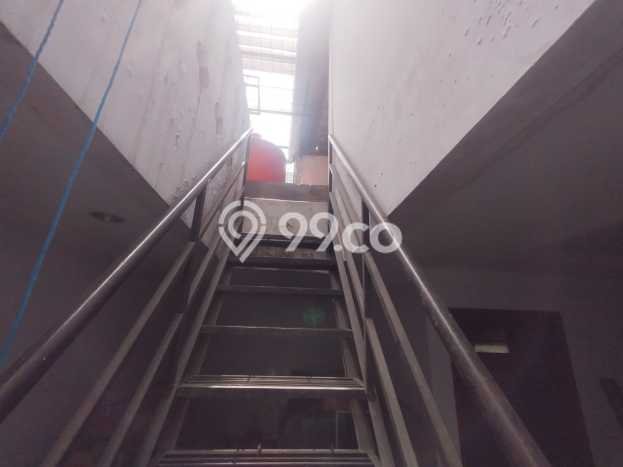 Rumah Strategis Modern Lb 150m2 di Kelapa Gading, Jakarta Utara Rumah Strategis Modern Lb 150m2 di Kelapa Gading, Jakarta Utara