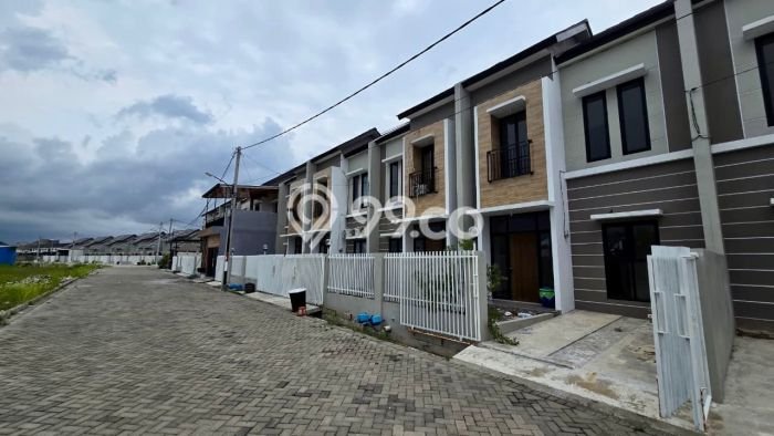 Sewa cepat rumah minimalis strategis 3 Kamar di Sidoarjo, Sidoarjo Sewa cepat rumah minimalis strategis 3 Kamar di Sidoarjo, Sidoarjo