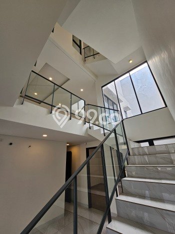 Jual Rumah Luas Megah Dengan View Eksklusif di BSD, Tangerang Jual Rumah Luas Megah Dengan View Eksklusif di BSD, Tangerang