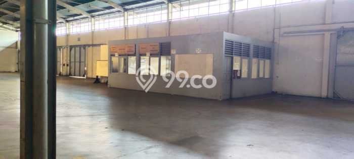 Unit Gudang disewakan di Pulo Gadung Jakarta Timur dengan LT 13000m2 / LB 5000m2 Unit Gudang disewakan di Pulo Gadung Jakarta Timur dengan LT 13000m2 / LB 5000m2