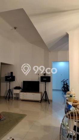 Rumah Strategis Minimalis Lb 330m2 di Karawaci, Tangerang Rumah Strategis Minimalis Lb 330m2 di Karawaci, Tangerang