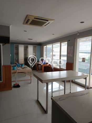 Unit Ruko Dijual di Sawahan Surabaya 330m2 Unit Ruko Dijual di Sawahan Surabaya 330m2