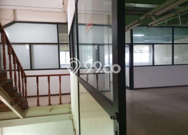Unit Gudang Strategis di Setu, Tangerang Selatan Potensi Cuan Besar Unit Gudang Strategis di Setu, Tangerang Selatan Potensi Cuan Besar