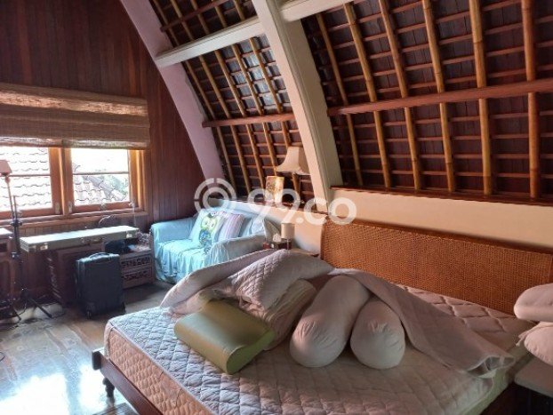 Vila Kawasan , Area 1000m2m², Dekat dengan fasilitas publik Vila Kawasan , Area 1000m2m², Dekat dengan fasilitas publik