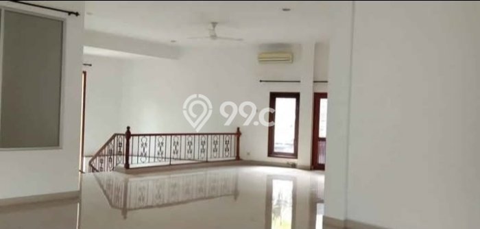 Ready to Use! Premium House LT 1230m2 Desain Modern di Pondok Indah Ready to Use! Premium House LT 1230m2 Desain Modern di Pondok Indah