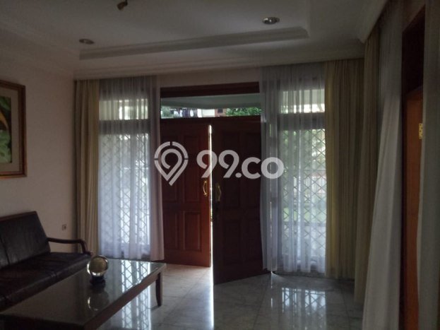 Rumah Mewah LB 220m2 Siap Huni Desain Elegan di Bendungan Hilir, Jakarta Pusat Rumah Mewah LB 220m2 Siap Huni Desain Elegan di Bendungan Hilir, Jakarta Pusat
