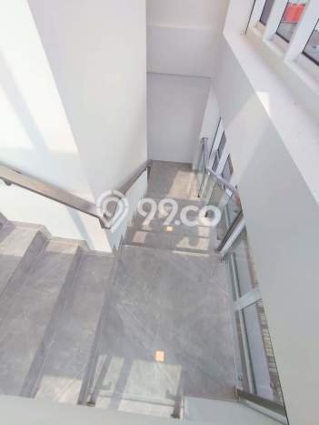 Kantor Dijual di Jakarta Timur LT 279m2 & LB 726m2 Lokasi Terbaik! Kantor Dijual di Jakarta Timur LT 279m2 & LB 726m2 Lokasi Terbaik!