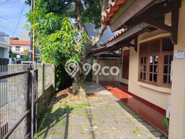 Ready to Use! Luxury House LT 263m2 Desain Elegan di Kalibata Ready to Use! Luxury House LT 263m2 Desain Elegan di Kalibata