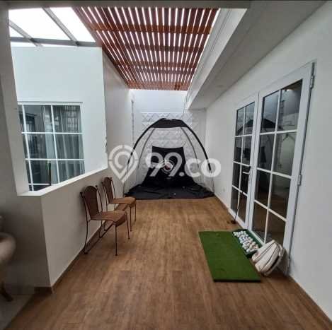Ready to Use! Luxury House LT 134m2 Desain Elegan di Pejaten Ready to Use! Luxury House LT 134m2 Desain Elegan di Pejaten