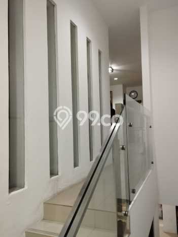 Rumah Eksklusif Dijual LT 330m2 di Mampang Prapatan, Jakarta Selatan Rumah Eksklusif Dijual LT 330m2 di Mampang Prapatan, Jakarta Selatan