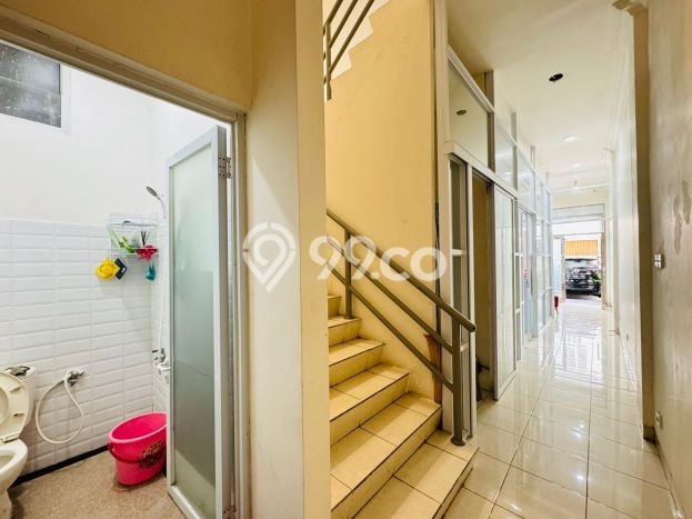Ruko Dijual di Jakarta Selatan LT 63m2 & LB 238m2 Lokasi Terbaik! Ruko Dijual di Jakarta Selatan LT 63m2 & LB 238m2 Lokasi Terbaik!