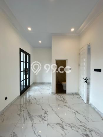 Rumah Luxury Modern Tanpa Renovasi di Cipedak Jakarta Selatan Rumah Luxury Modern Tanpa Renovasi di Cipedak Jakarta Selatan