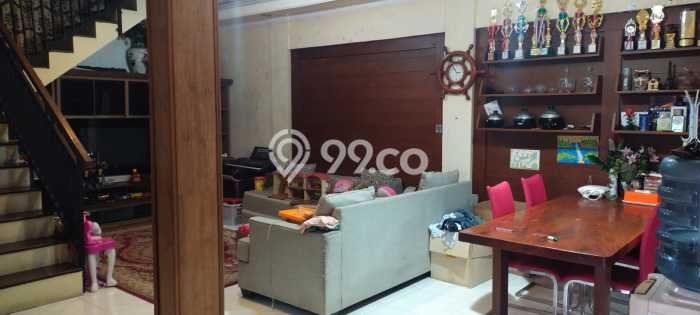 Rumah Minimalis 4 KT di Caman Bekasi Semi Furnished Rumah Minimalis 4 KT di Caman Bekasi Semi Furnished