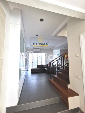 Hunian Mewah LB 130m2 Siap Pakai Desain Elegan di BSD Green Wich, Tangerang Hunian Mewah LB 130m2 Siap Pakai Desain Elegan di BSD Green Wich, Tangerang