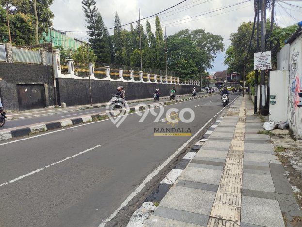 Hunian Elit LB 512m2 Siap Huni Desain Elegan di Sayap Dago, Bandung Hunian Elit LB 512m2 Siap Huni Desain Elegan di Sayap Dago, Bandung