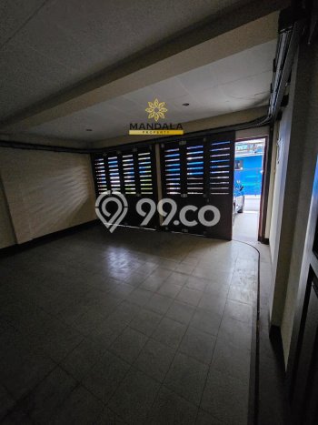 Hunian Mewah LB 269m2 Siap Huni Desain Elegan di Rempoa, Tangerang Hunian Mewah LB 269m2 Siap Huni Desain Elegan di Rempoa, Tangerang