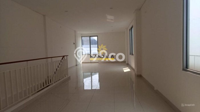 Ruko Bagus Dijual LB 207m2 Lokasi Strategis Tangerang Area Cocok untuk Berbisnis Ruko Bagus Dijual LB 207m2 Lokasi Strategis Tangerang Area Cocok untuk Berbisnis