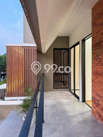 Rumah Strategis di BSD, Tangerang, LT 240m² LB 320m² - BISA KPR! Rumah Strategis di BSD, Tangerang, LT 240m² LB 320m² - BISA KPR!
