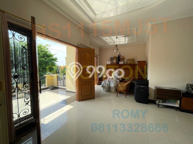 Rumah Mewah Akses Strategis di Surabaya Semi Furnished Rumah Mewah Akses Strategis di Surabaya Semi Furnished