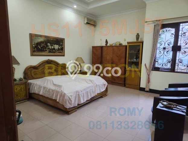 Rumah Mewah Akses Strategis di Surabaya Semi Furnished Rumah Mewah Akses Strategis di Surabaya Semi Furnished