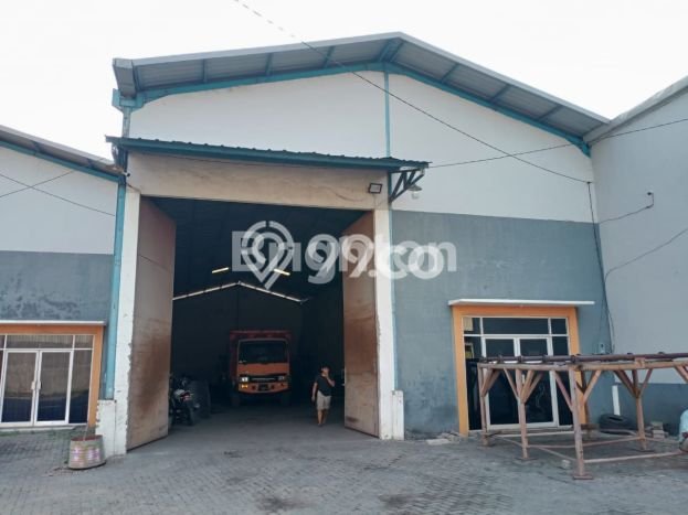 Lokasi Strategis! Dijual Gudang Bisnis di Menganti, Gresik Kondisi Baik Lokasi Strategis! Dijual Gudang Bisnis di Menganti, Gresik Kondisi Baik