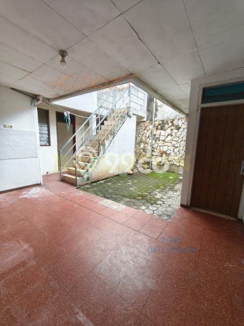 Rumah Modern 5 KT LT 200m2 di Manyar Rumah Modern 5 KT LT 200m2 di Manyar